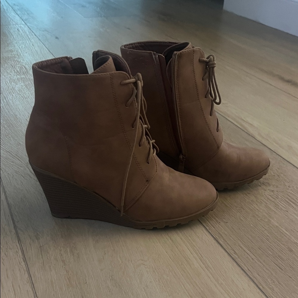 TOP Moda Tan Lace-Up Wedge Ankle Boots